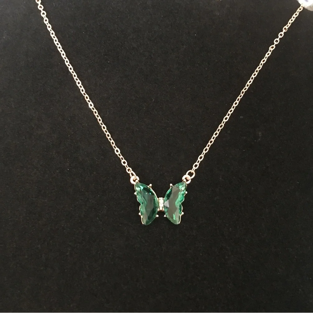 Gorgeous Green Butterfly Necklace - Picture 3 of 7